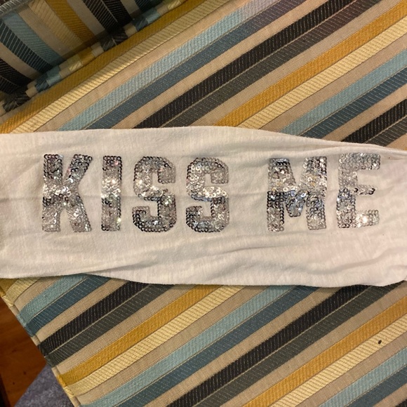 Kiss me I’m lucky Long sleeve - Picture 4 of 5